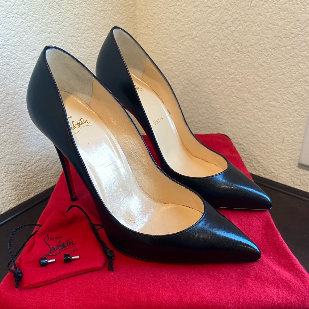 Christian Louboutin Classic Black Pigalle Follies. Si Gem